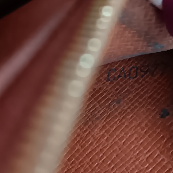 Louis Vuitton Monogram Wallet - Picture 15 of 16